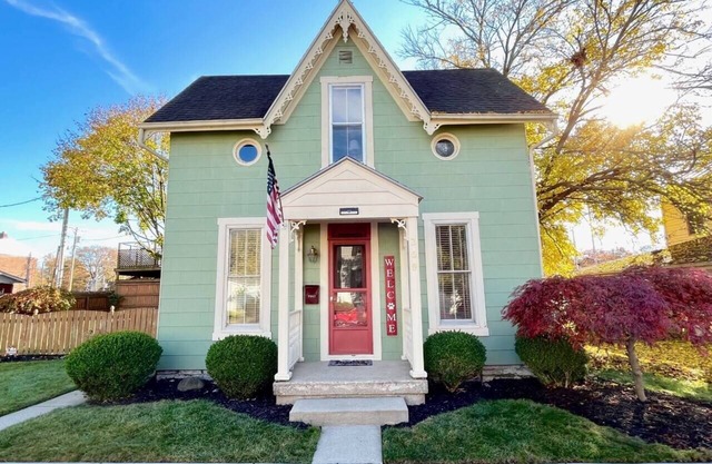 Walk to Restaurants & Shops of Downtown Miamisburg
