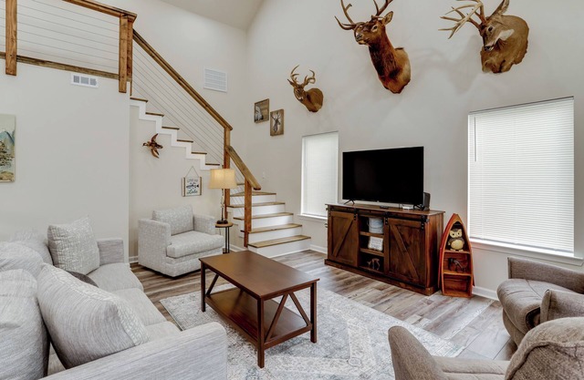 Walk to River: Newly Built Home in Heber Springs!