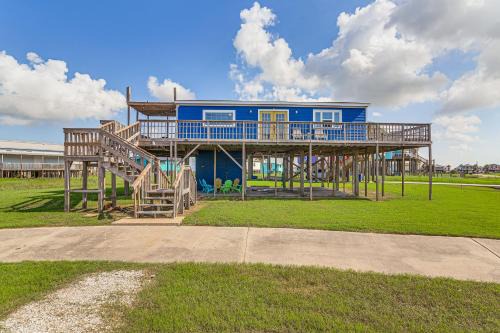 Walk to Sand Surfside Beach Getaway with Deck