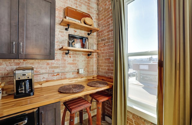 Walk to Shops & Eats: Charming Dtwn Emmett Apt!