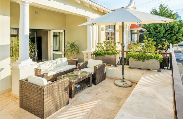 Uber Chic Heritage House