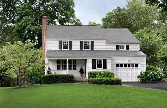 Walk-To-Town Cozy Colonial with Fireplace!