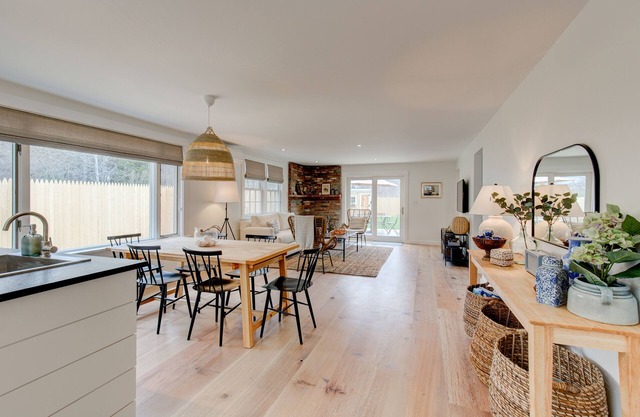 Walk to Town/Golf Club - Renovated Edgartown Home