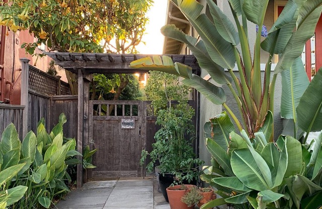 Gehen Sie zur Trendy Temescal & College Ave - 2+ BR