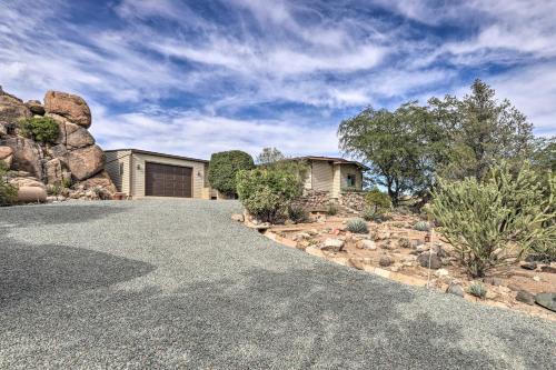 Walk to Watson Lake Private Prescott Home!