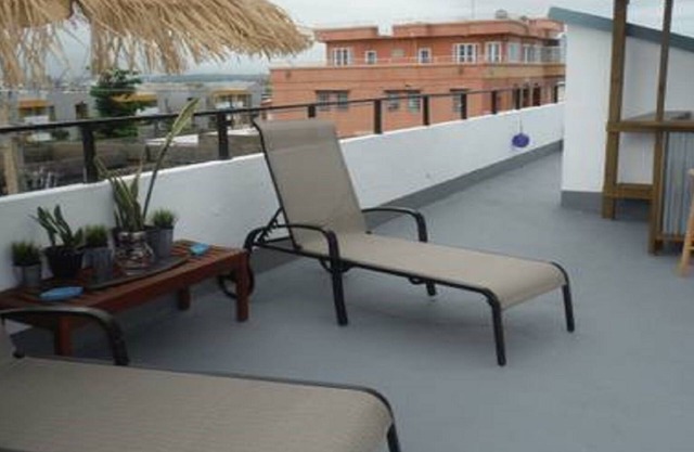 Walk-up PH: 2 BR + Private Terrasse + Aussicht = WERT!