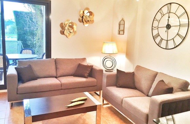 walk2beach & Stadt / Pool / alle brandneu / privaten Garten / Golf / müssen alle Fotos sehen!