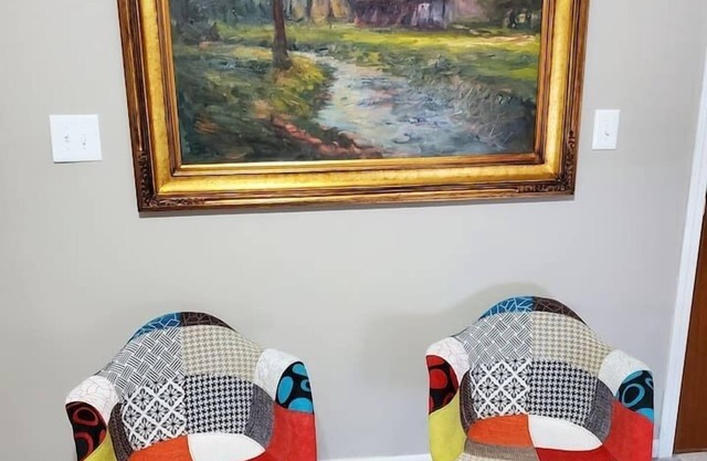 Walkable Cozy Downtown Studio (FREE Bikes to use)