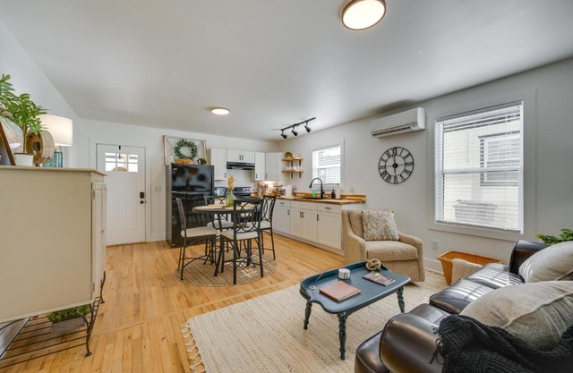 Walkable Milledgeville Cottage Near Andalusia Farm