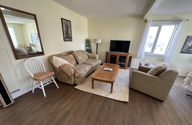 Walkable Stettler 2 Bedroom Suite