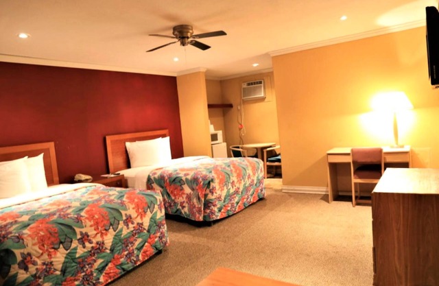 Walking Distance to Coastal Bend College! Free Parking & Pet Friendly