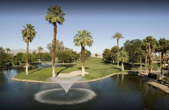 Gehentfernung zum Coachella! Neben dem Indian Palms Country Club