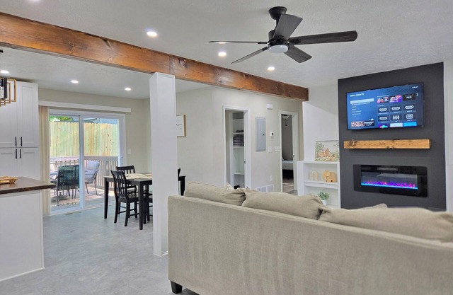 Walking distance to Mableton Amphitheatre! Family sized home with game room!