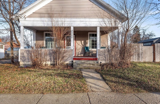 Walking Distance to Town Discount Ski Passes TRAVELERS WELCOME
