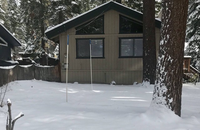 Fußweg zum See! Genießen Sie ein Stück Schönheit von Tahoe und Kings Beach !!!