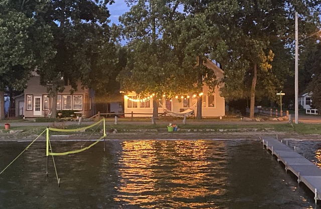 Wamplers year-round family lakefront private sandy beach beautiful sunsets