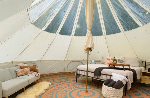Wandering Willow – Private Stargazing Glamping Tent with Fire Pit & Open Skies