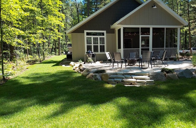 Wanderlust Cottage at Lazy Days on the Manitowish Chain