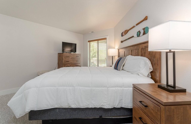 Wapato Point Condo with Resort Amenities! 2bed/2bath, ground floor w/washer, unit 612
