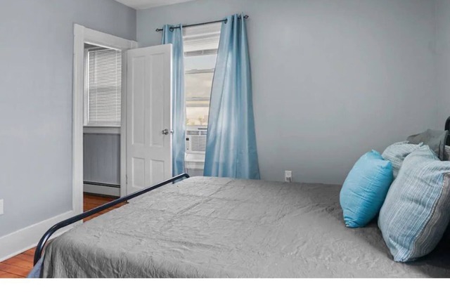 Warm and Modern, close to Downtown and Hospitals
