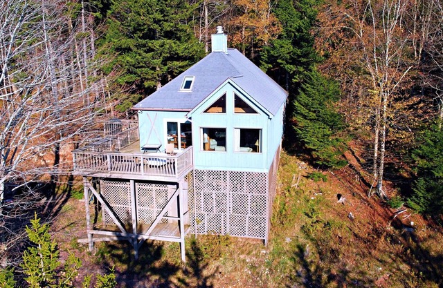 Warme und einladende Chalet mit spektakulärer Aussicht auf die Berge in Snowshoe Resort