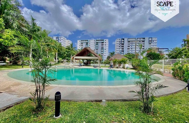 Warm apartment in a nice residential area with pool