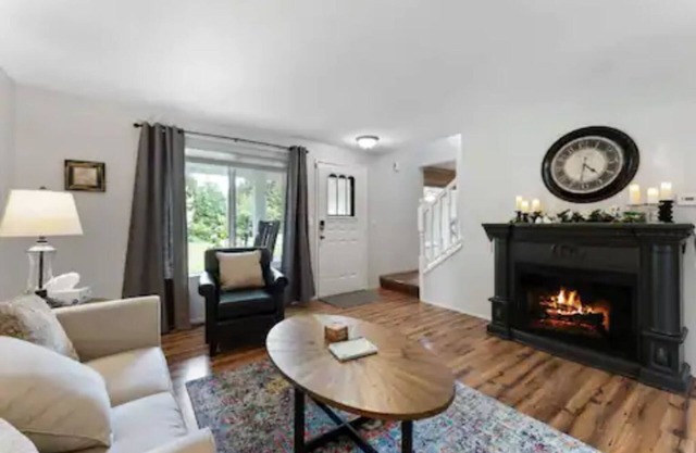 Warm & spacious - RV parking, large yard, cozy fireplaces, game library