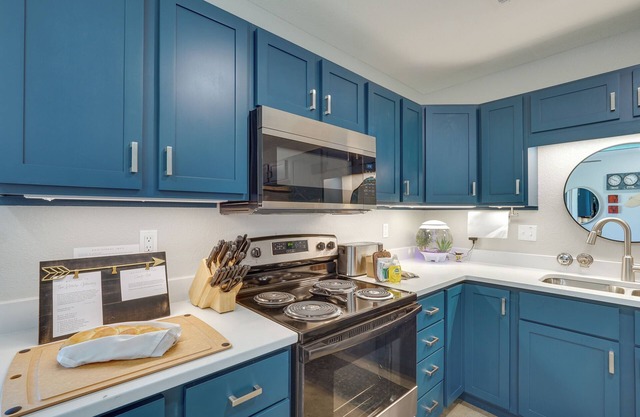 Warsaw Apartment ~ 4 Mi to Lake of the Ozarks!