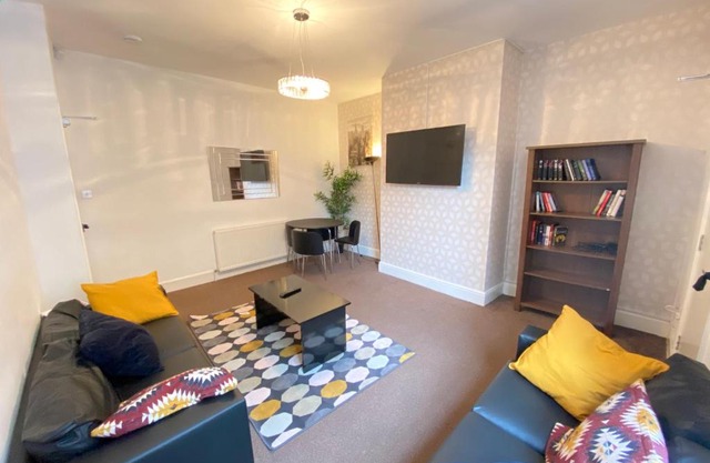 Warwick Street Professional Lets