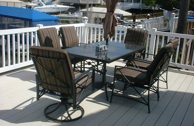 Water front 2 bedroom 1 bath