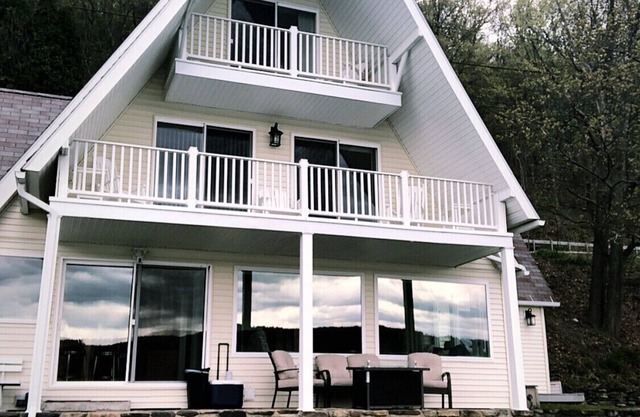 Water Front House Near Keuka Lake Wineries