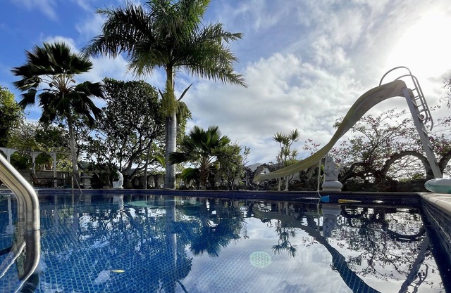 Water front oasis with pool and outdoor lounge/BBQ