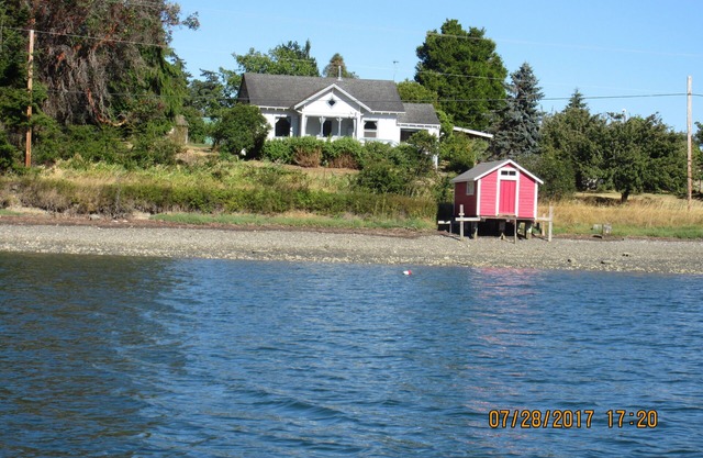 Anwesen am Wasser mit spektakulärer Aussicht.