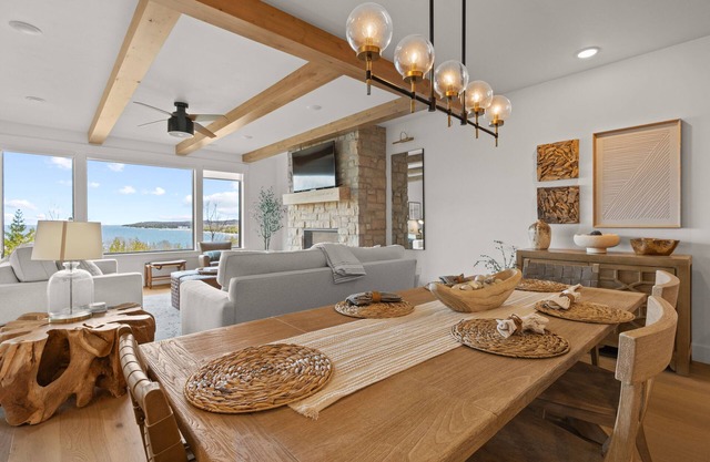 Water View and Perfect Location at Shore View! Walk to Town!