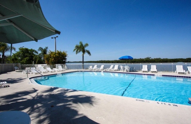 Blick auf das Wasser und Sunset Beach Townhome