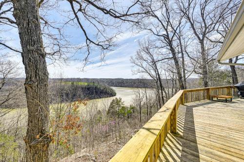 Water-View Deck Home on Dale Hollow Lake