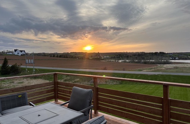 Water View Home With Hot Tub In New Glasgow, Minutes To North Shore Beaches