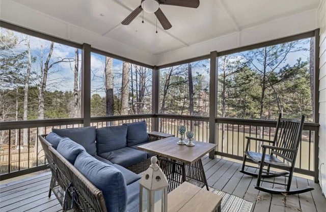 WATER VIEW UNIQUE DESIGNER HOME | Fish from backyard