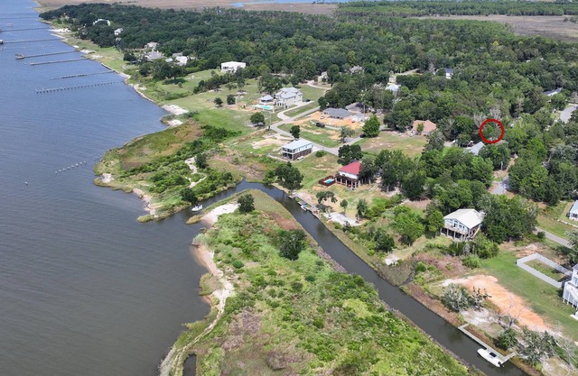 Water views, 1 block from Gulf, Boat launch, Exclusive neighborhood
