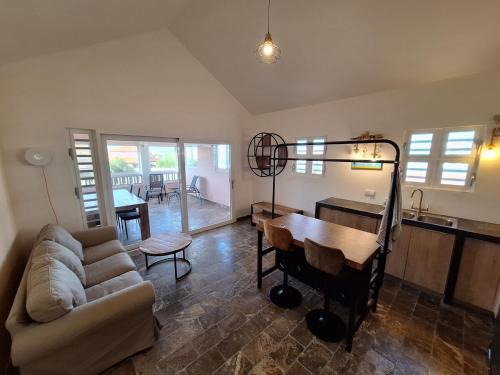 Water Villa's Bonaire - Porch with view on the canal