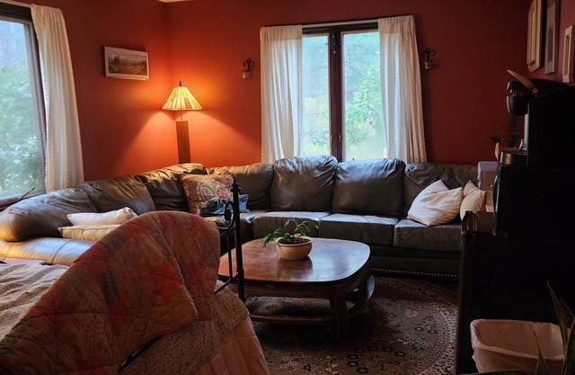 waterbury stowe studio with private entrance and outdoor hot tub