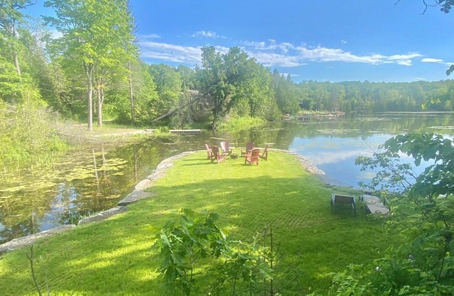 Waterfieldhouse 2 bedroom with two ensuites and a Muskoka room