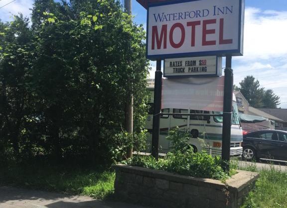 Waterford Inn