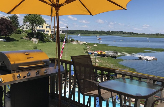 WATERFRONT 1BDRM SPACIOUS STUDIO APARTMENT