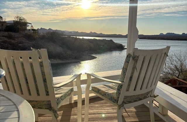 Waterfront 2 Bd / 2 Ba Lake Havasu Ferienhaus