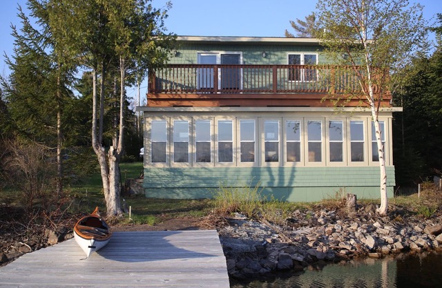 Waterfront 2 Br Cottage In Copper Harbor mit eigenem Steg