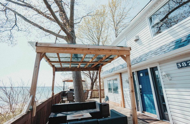Waterfront 2BR Loft w/ Sunset View!