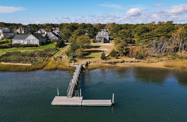 Einzigartige Private Waterfront Property in Trinity Cove
