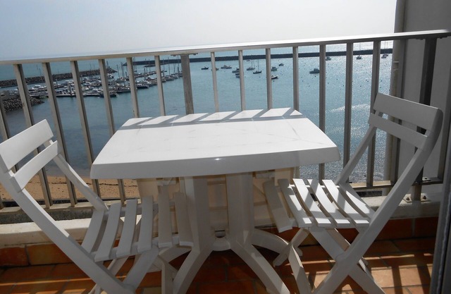 WATERFRONT WOHNUNG