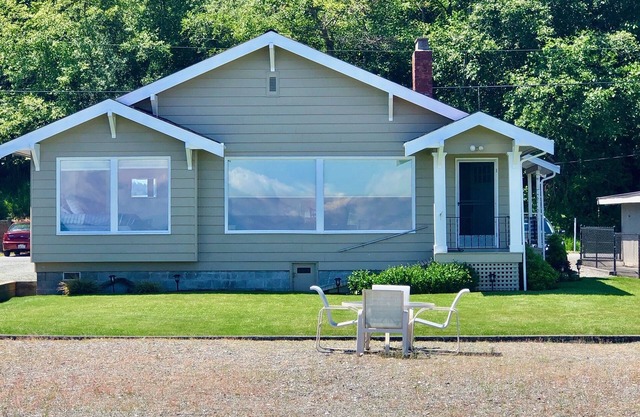 WATERFRONT BEACH CABIN AUF COLUMBIA BEACH DRIVE - MINUTEN VON DER FÄHRE!